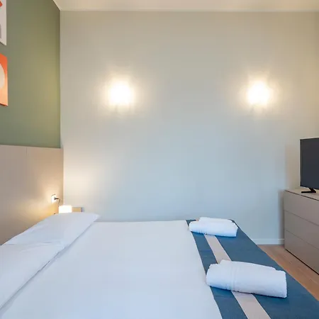 Apartment Xenia - Elegant In San Siro Area *